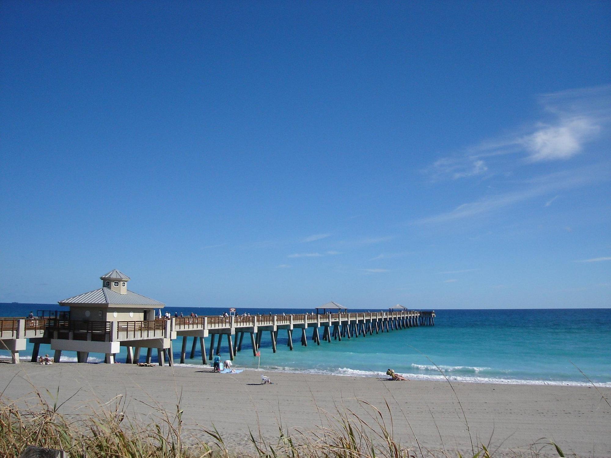 Hampton Inn Juno Beach Buitenkant foto